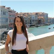 Aspirante docente laureata in Interpretariato e Traduzione